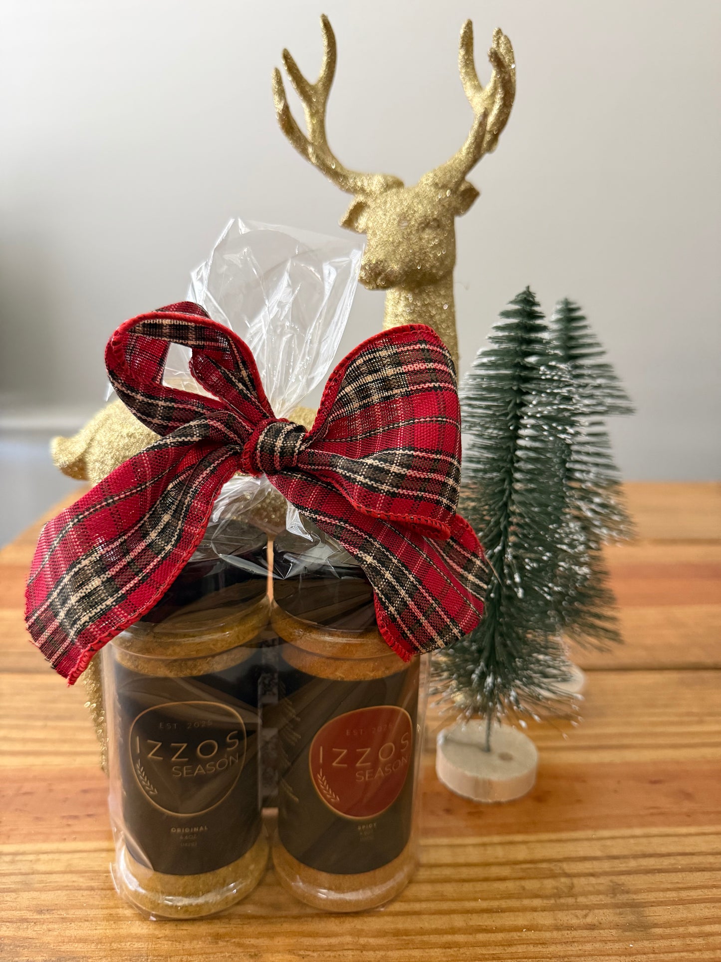 Izzos Season All Purpose Food Seasoning 2-Bottle CHRISTMAS THEMED Gift Sets